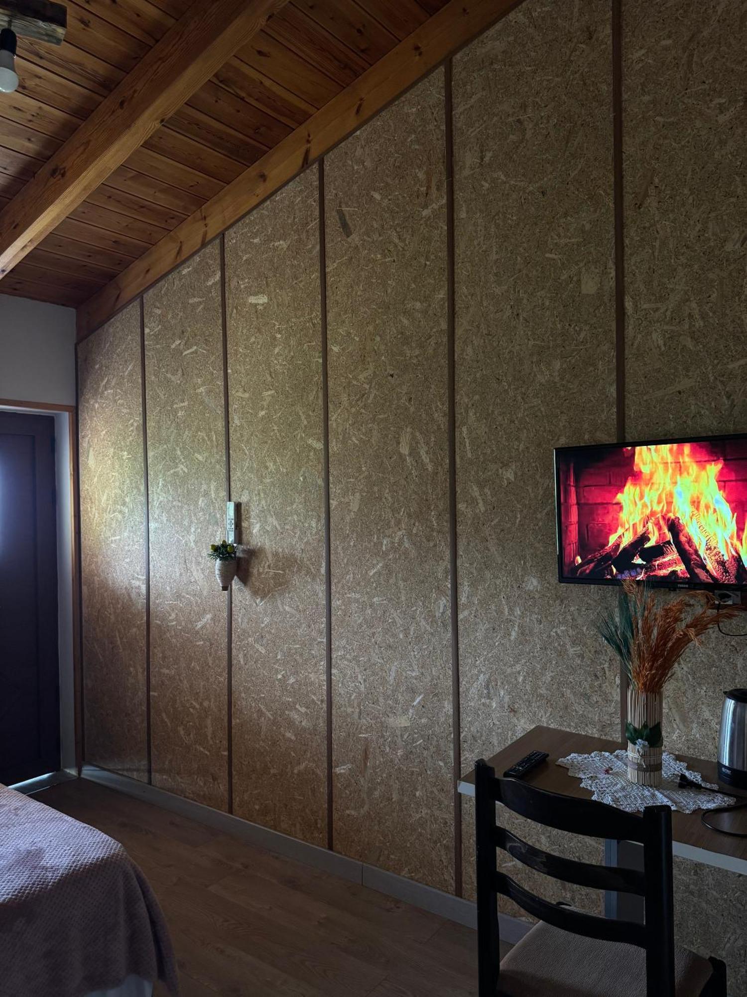 Bujtina Anlu Hotel Nepravishte ภายนอก รูปภาพ
