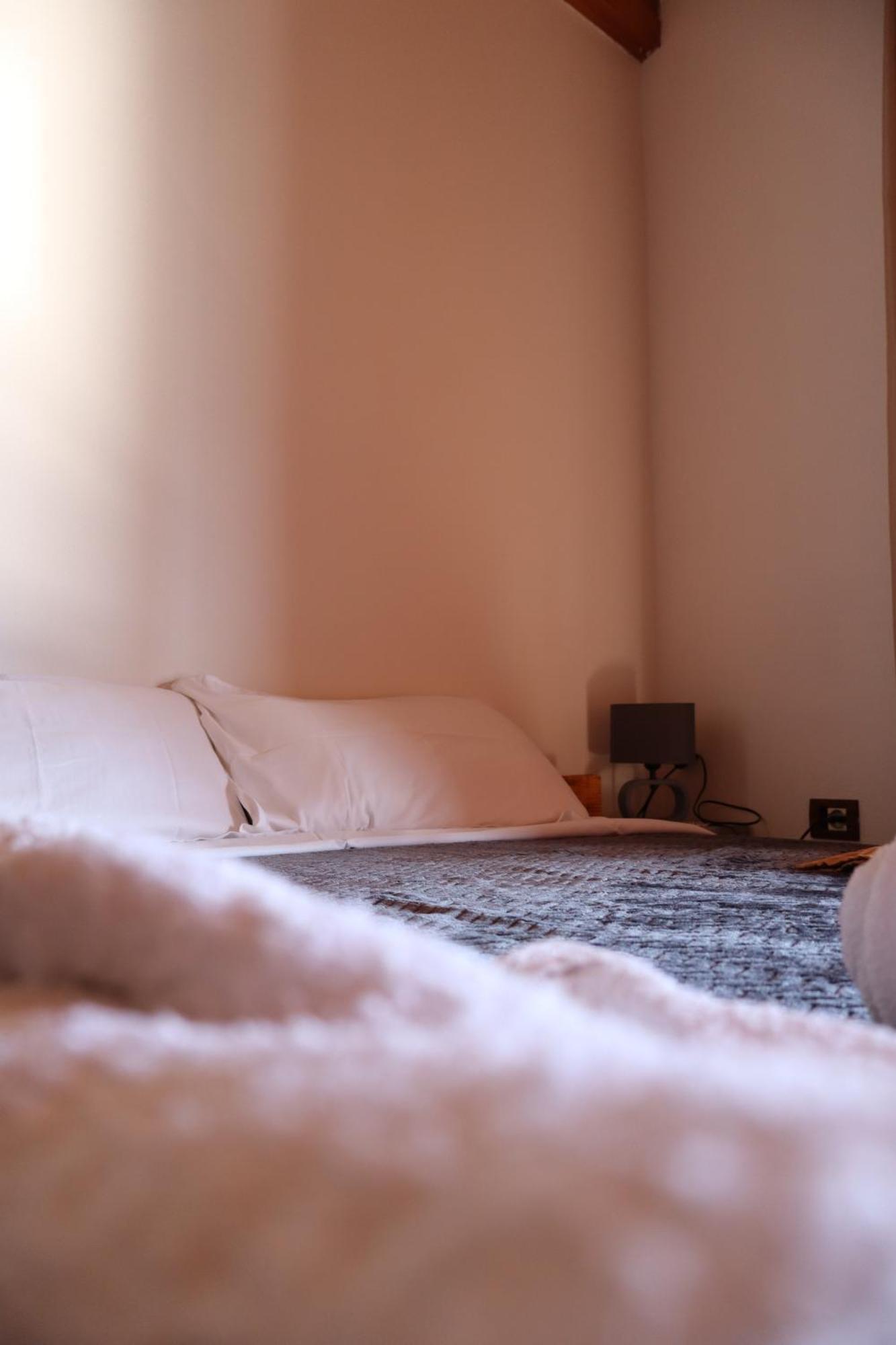 Bujtina Anlu Hotel Nepravishte ภายนอก รูปภาพ