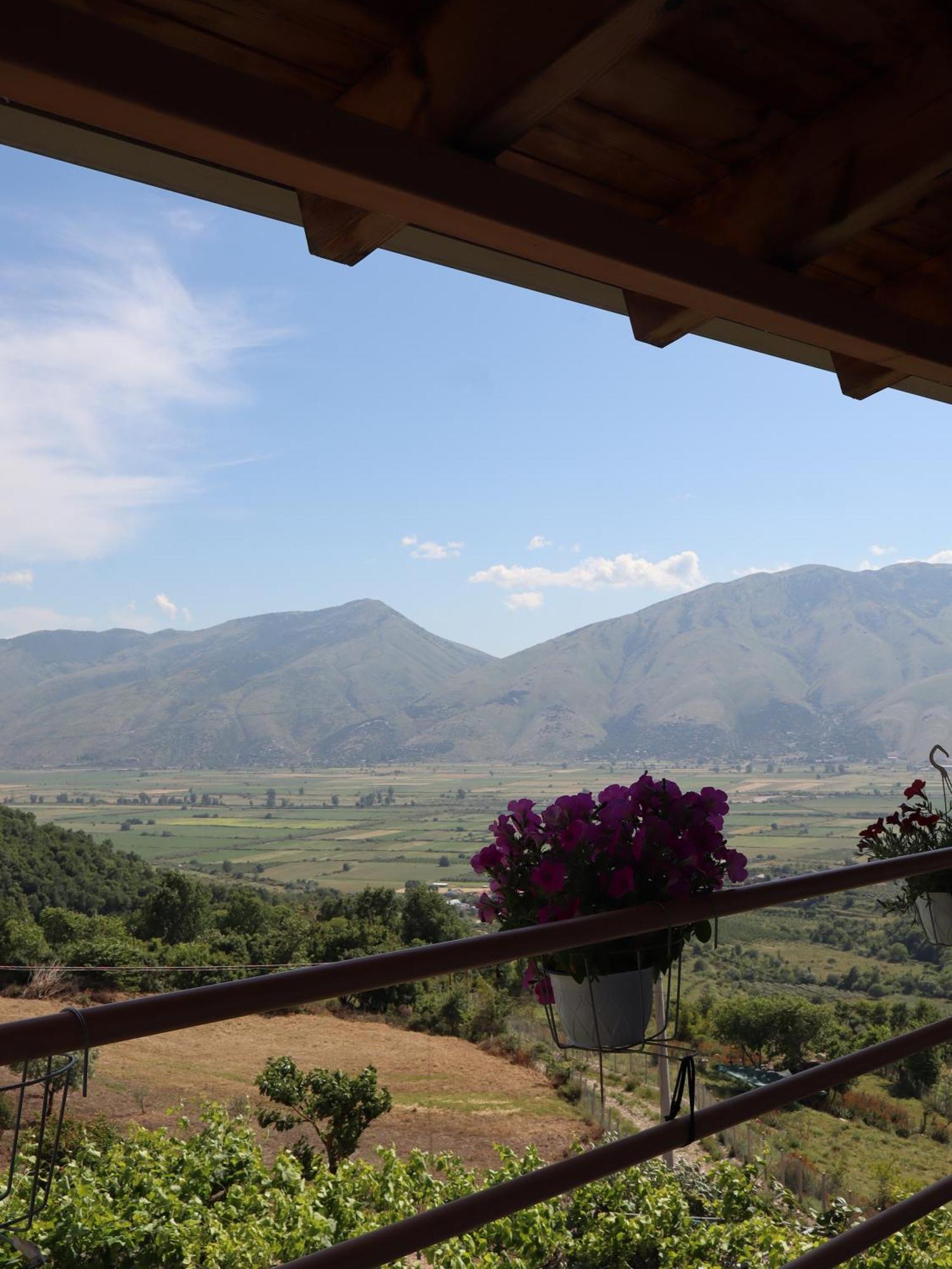 Bujtina Anlu Hotel Nepravishte ภายนอก รูปภาพ