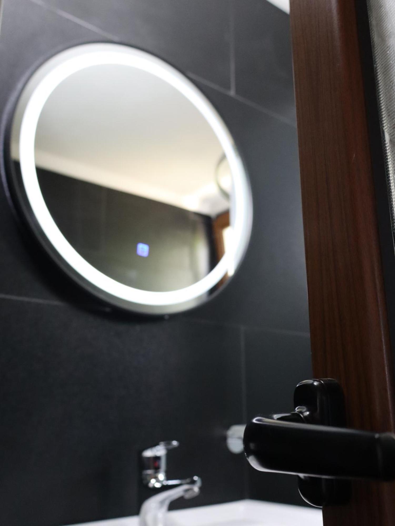 Bujtina Anlu Hotel Nepravishte ภายนอก รูปภาพ