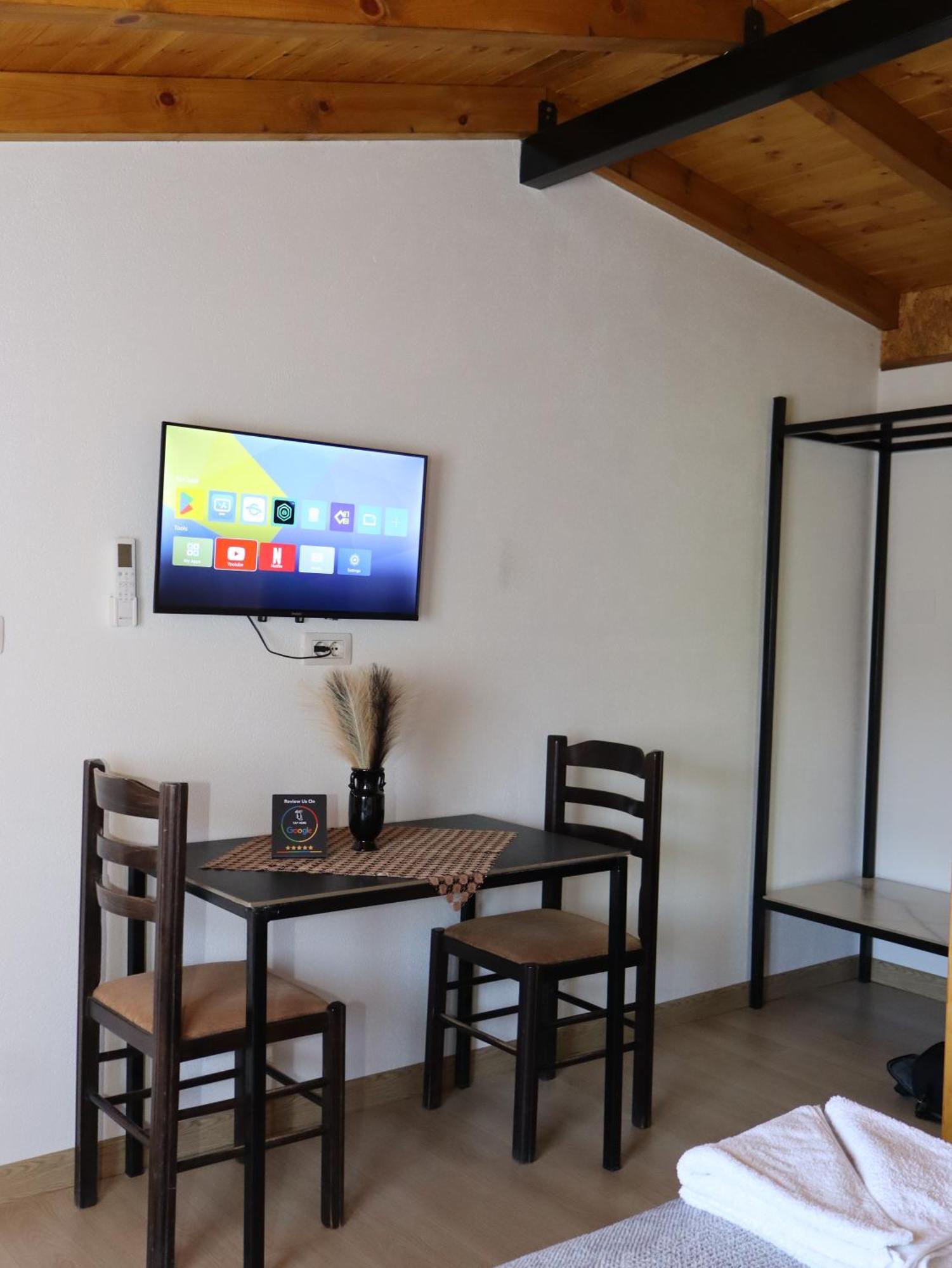 Bujtina Anlu Hotel Nepravishte ภายนอก รูปภาพ